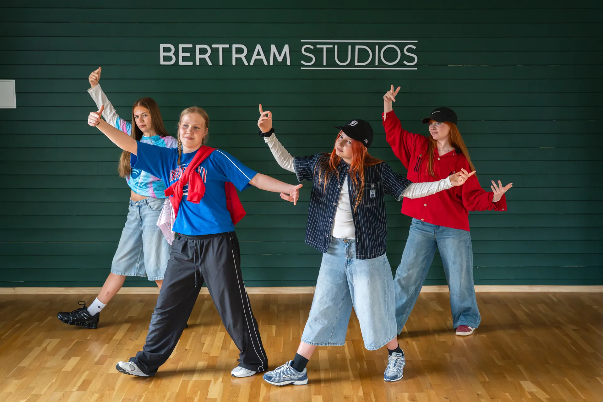 Bertram Studios tantsukool Tartus — tantsijad stuudios aadressil Pikk 12